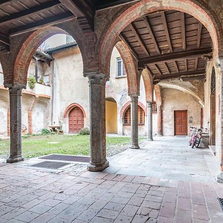 Апартаменты House Of Foscolo - Palazzo Cornazzani - By Host4U Павия Экстерьер фото