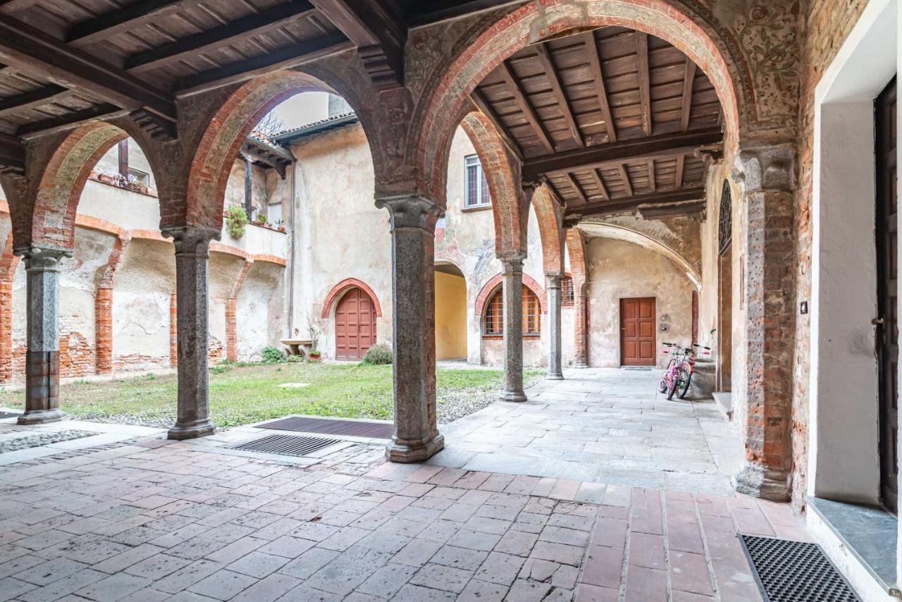Апартаменты House Of Foscolo - Palazzo Cornazzani - By Host4U Павия Экстерьер фото