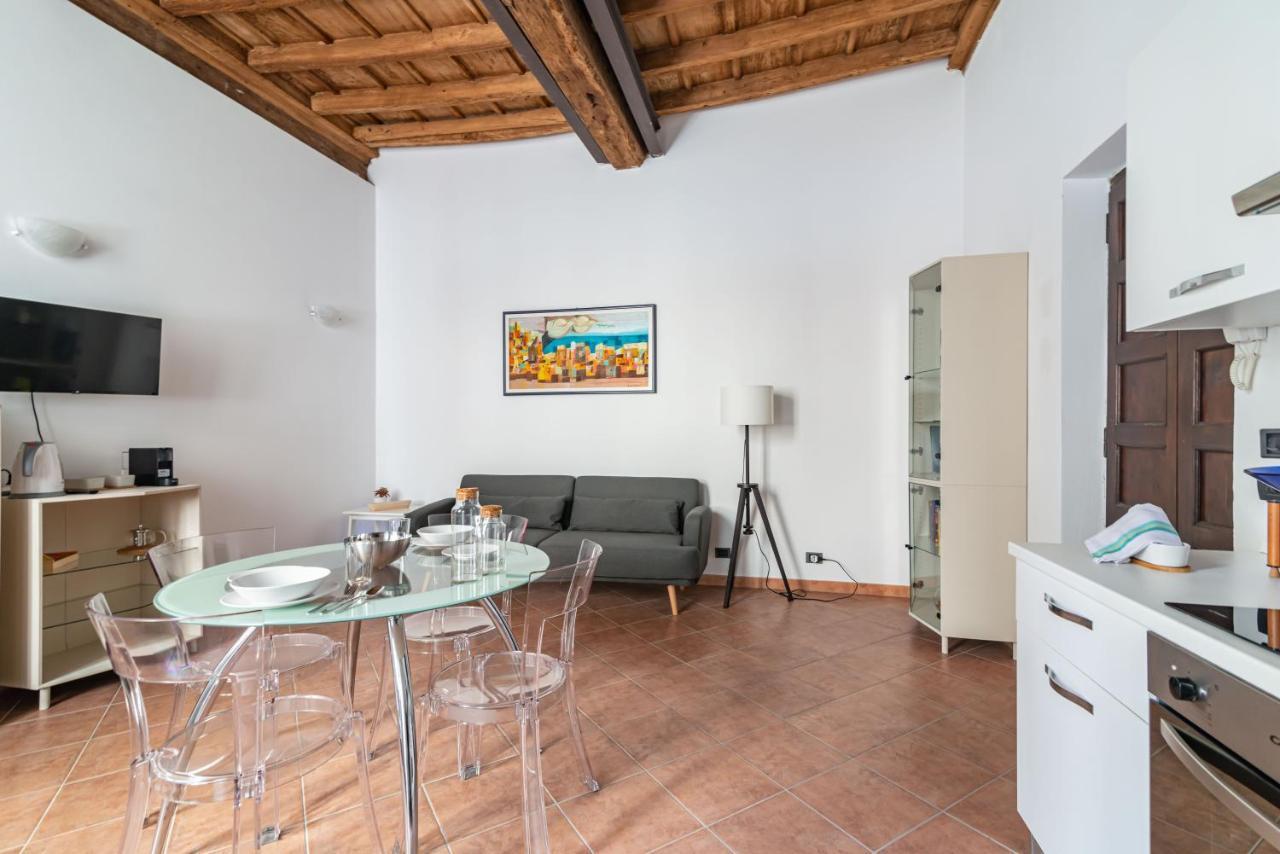 Апартаменты House Of Foscolo - Palazzo Cornazzani - By Host4U Павия Экстерьер фото