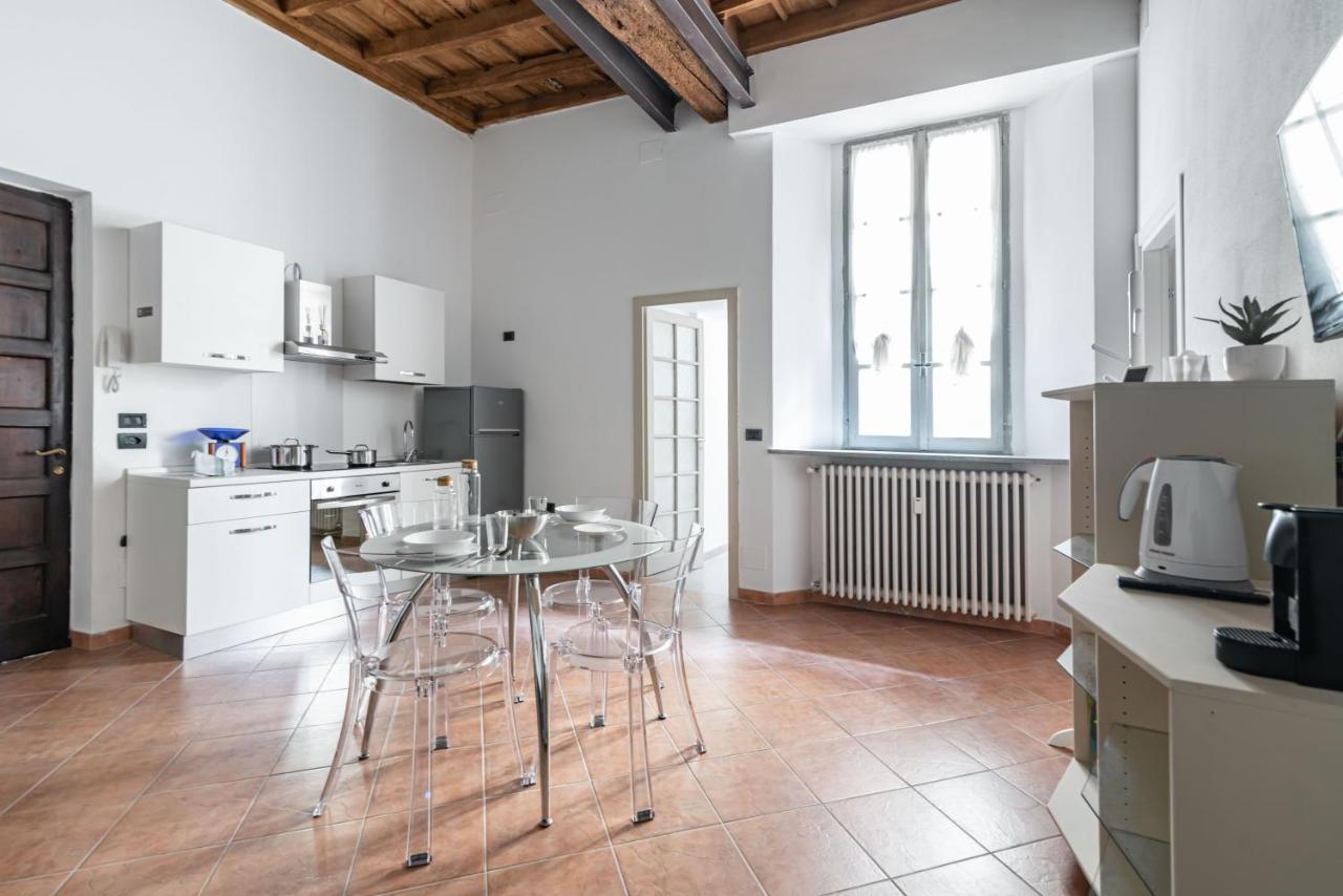 Апартаменты House Of Foscolo - Palazzo Cornazzani - By Host4U Павия Экстерьер фото